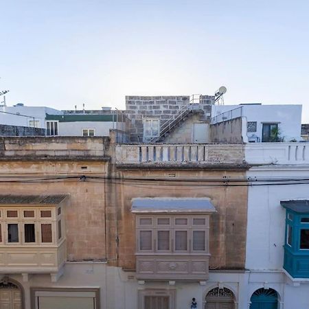Beautiful, Typical Maltese 4Br Home With Roof Top By 360 Estates Слима Екстериор снимка