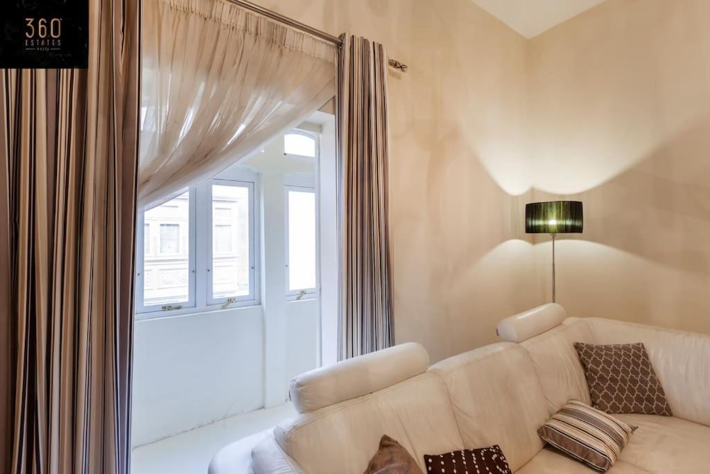 Beautiful, Typical Maltese 4Br Home With Roof Top By 360 Estates Слима Екстериор снимка
