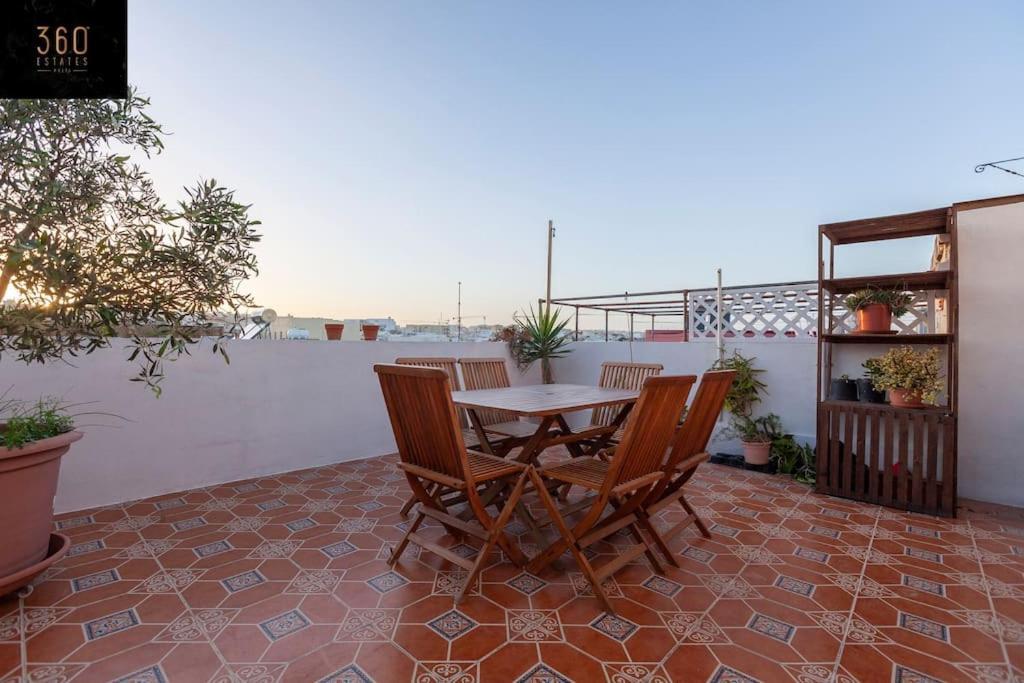 Beautiful, Typical Maltese 4Br Home With Roof Top By 360 Estates Слима Екстериор снимка