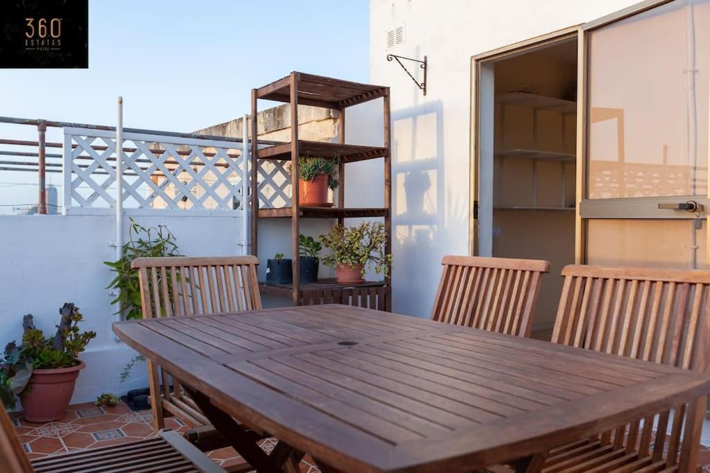 Beautiful, Typical Maltese 4Br Home With Roof Top By 360 Estates Слима Екстериор снимка