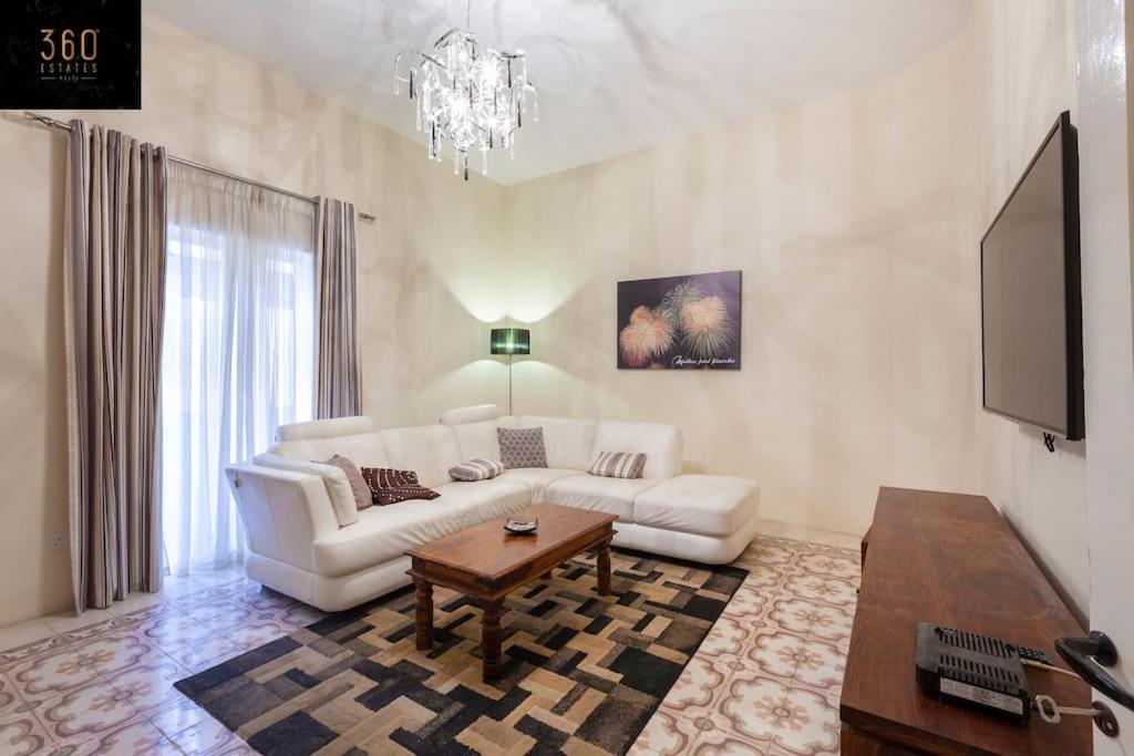 Beautiful, Typical Maltese 4Br Home With Roof Top By 360 Estates Слима Екстериор снимка